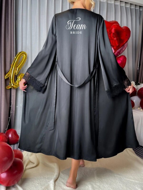 Bata Yami Negra «Team Bride» + pantuflas + bolso de seda - Imagen 4