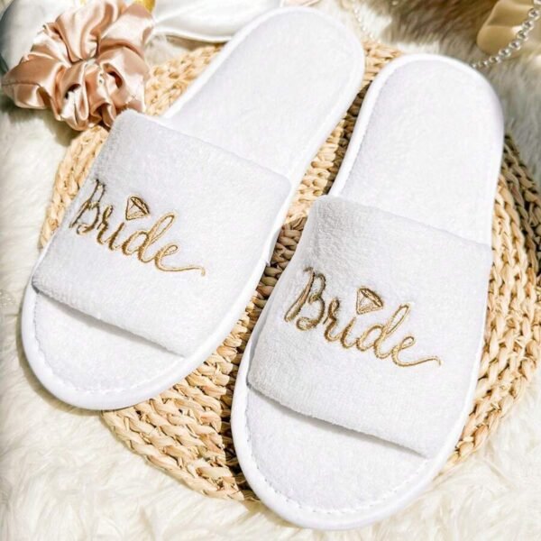 Pantuflas Blancas bordadas BrideDorado