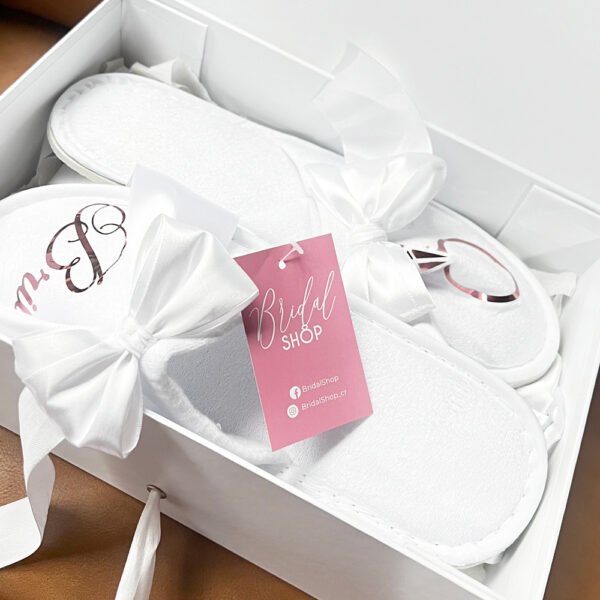 Caja en pasta dura para Novia + Bata Get Ready & Pantuflas