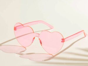 Lentes de corazón rosados transparentes